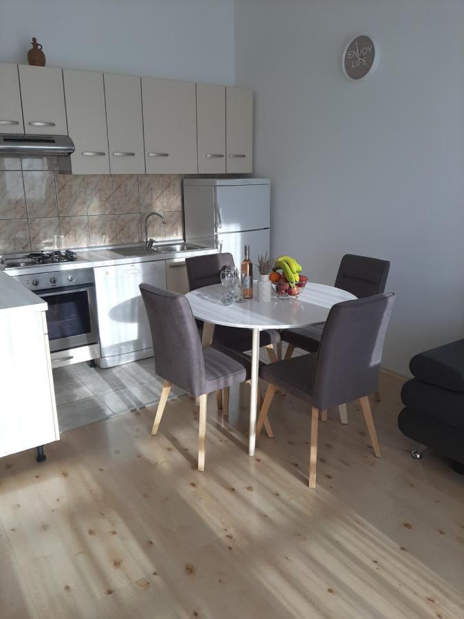 Sunshine Apartment Sovlje Tribalj Buitenkant foto