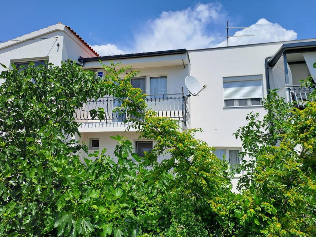 Sunshine Apartment Sovlje Tribalj Buitenkant foto
