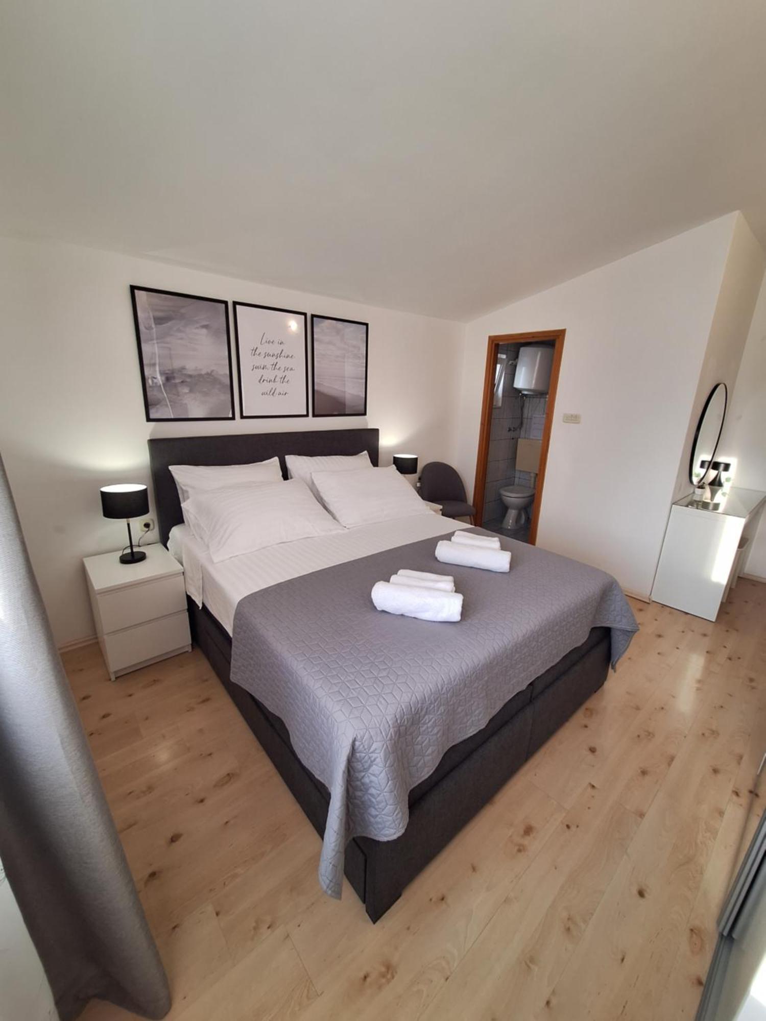 Sunshine Apartment Sovlje Tribalj Buitenkant foto